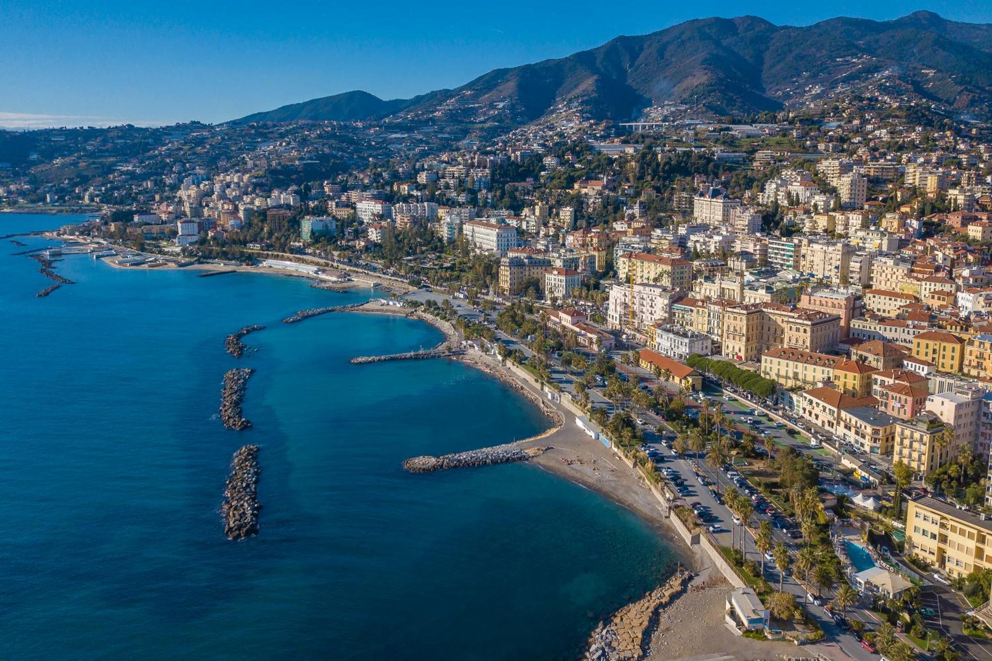 Casa Emma With Sea Glimpse - Happy Rentals Санремо Екстер'єр фото
